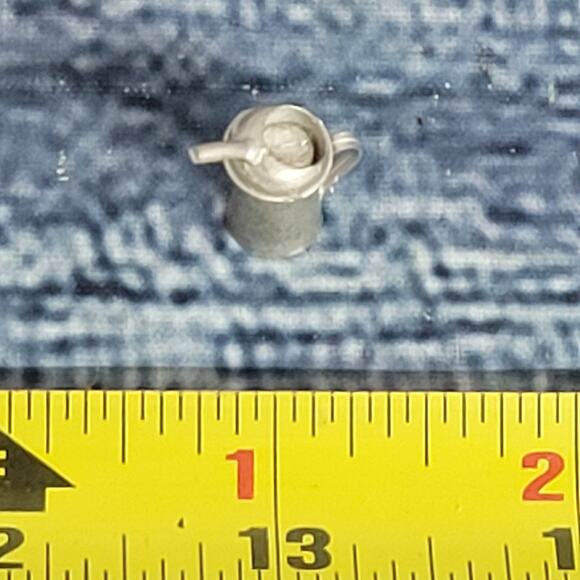 Vintage mini lead oil pour can - Picture 3 of 5